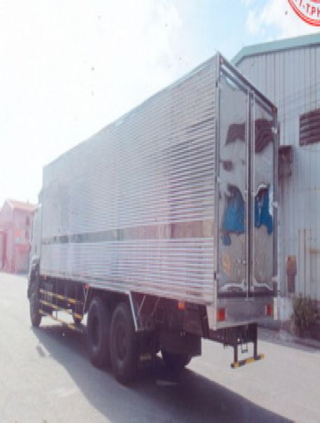 GIÁ XE ISUZU 3 CHÂN ĐÓNG THÙNG KÍN INOX 1