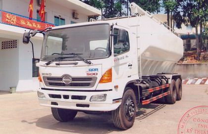 GIÁ XE TẢI HINO 3 CHÂN ĐÓNG BỒN CHỞ CÁM 24 KHỐI 0