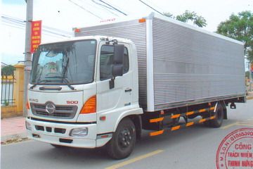 XE HINO 6.4 TẤN FC9JNTA THÙNG DÀI 7.3 M 0