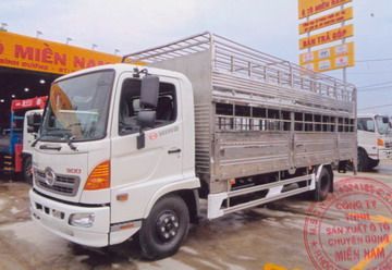 GIÁ XE TẢI HINO 5 TẤN BỮNG NÂNG CHỞ GIA SÚC 0