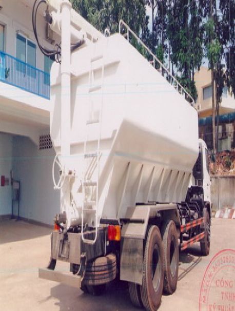 GIÁ XE TẢI HINO 3 CHÂN ĐÓNG BỒN CHỞ CÁM 24 KHỐI 1