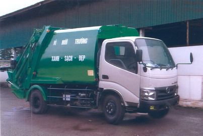 GIÁ XE TẢI HINO 5.2 TẤN ĐÓNG THÙNG CHỞ RÁC 0